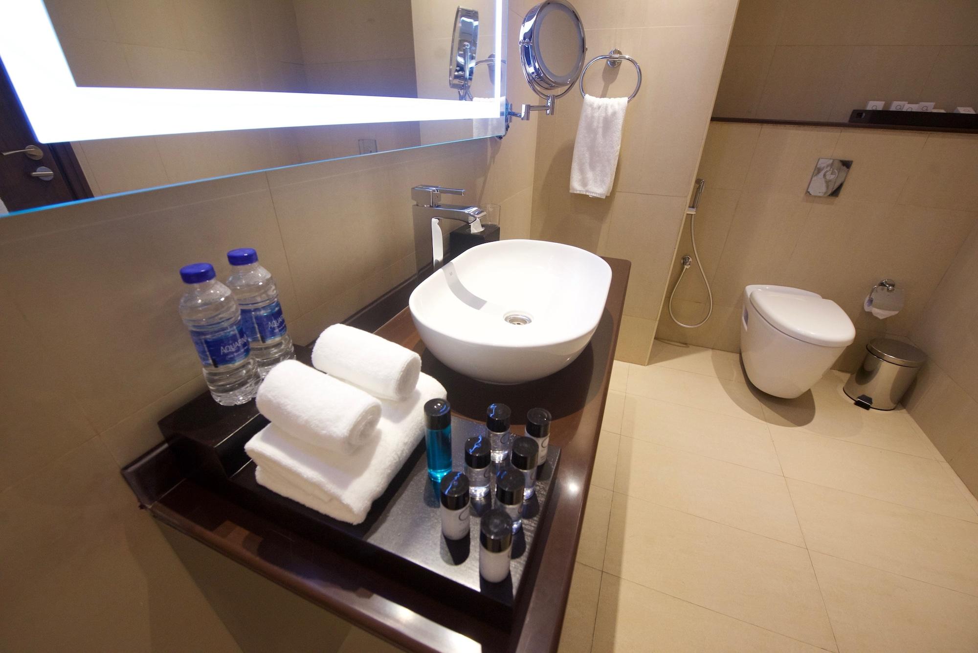 Hotel Carnelian - Airport 4*