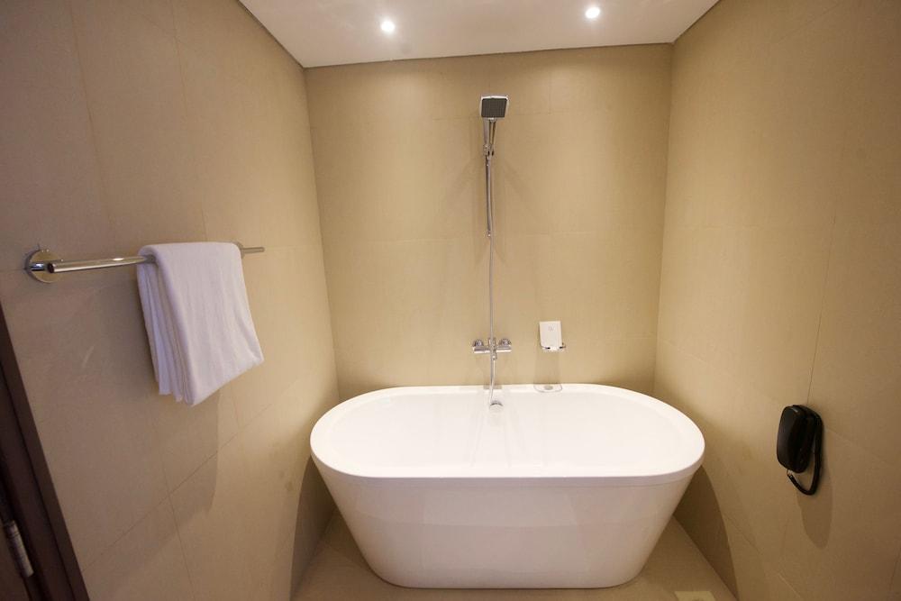 Carnelian - Airport Hotel Masqat