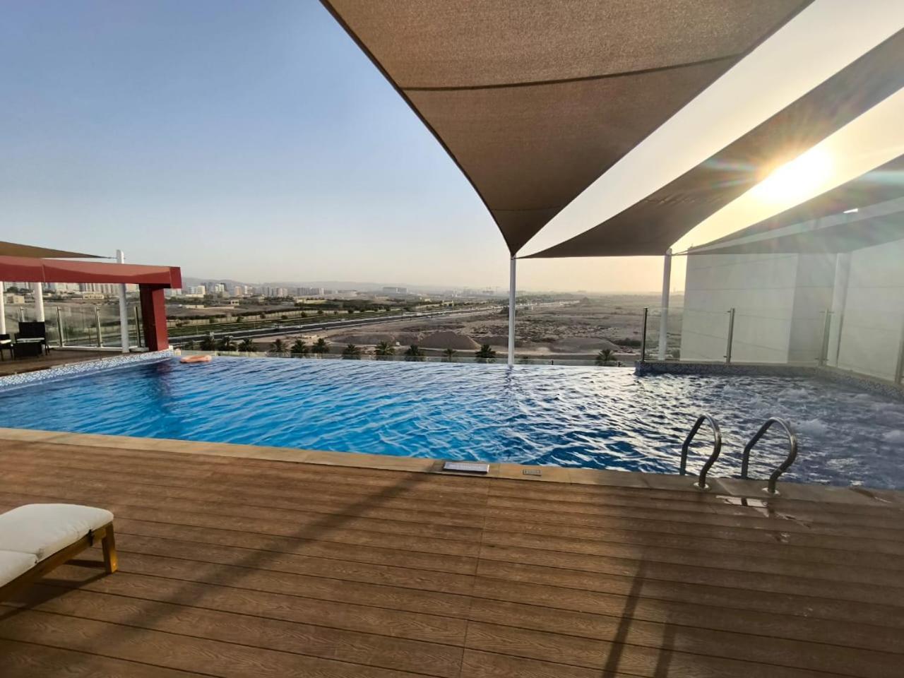 Hotel Carnelian - Airport 4*