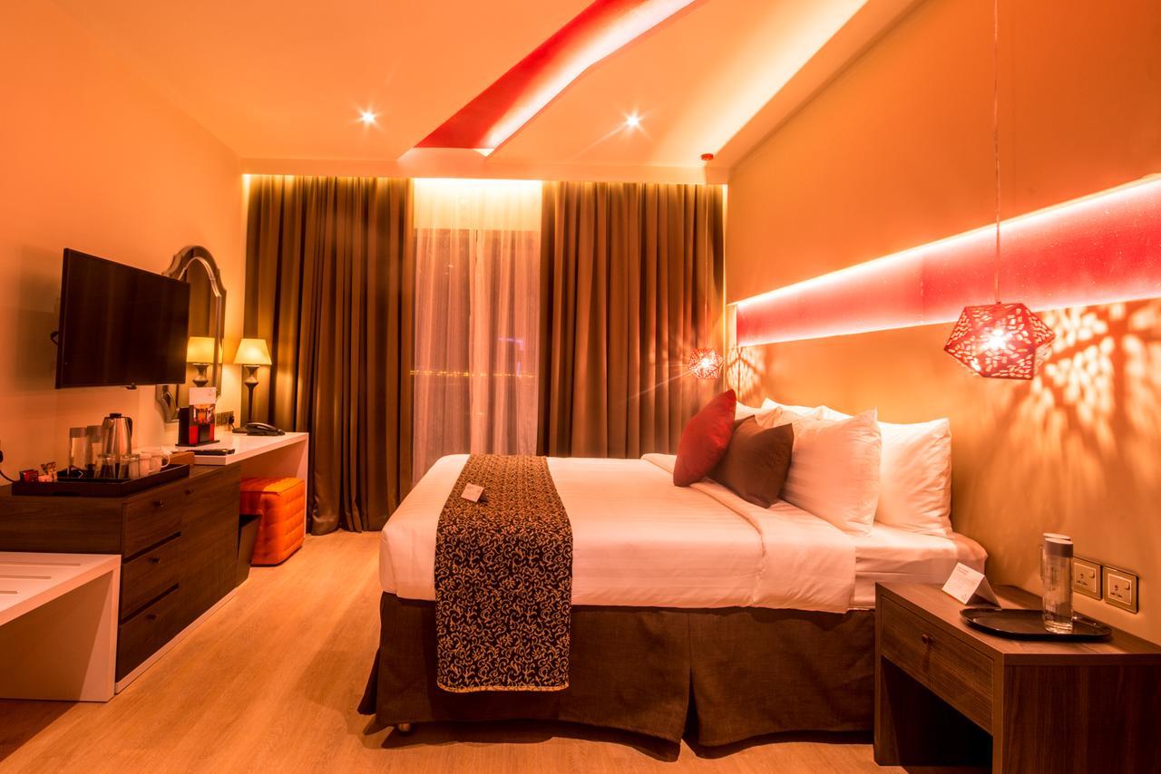 Carnelian - Airport 4* Masqat