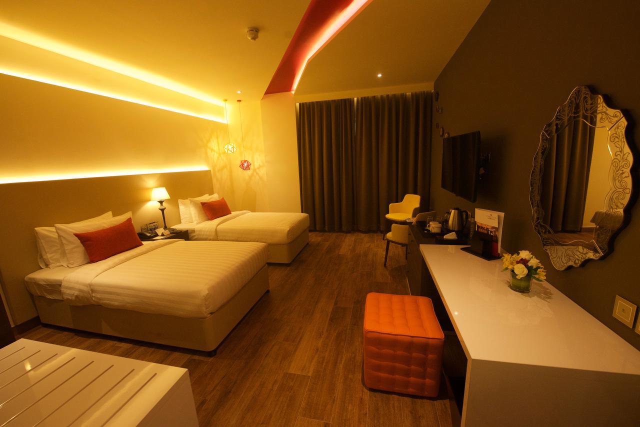 Carnelian - Airport 4*